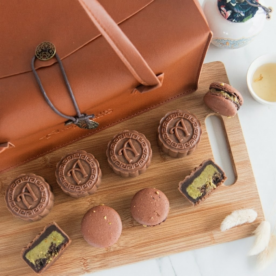 Happy Mid Autumn | Limited Edition Kunafa Snowskin Truffle Mooncakes 4+4pcs set | $58.80 (U.P. $158.00)