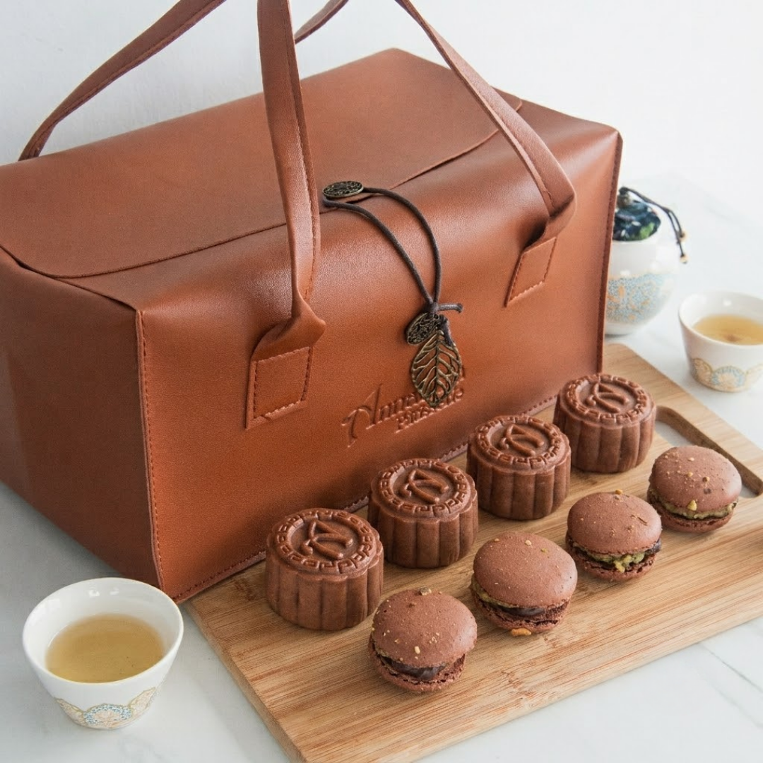 Happy Mid Autumn | Limited Edition Kunafa Snowskin Truffle Mooncakes 4+4pcs set | $58.80 (U.P. $158.00)
