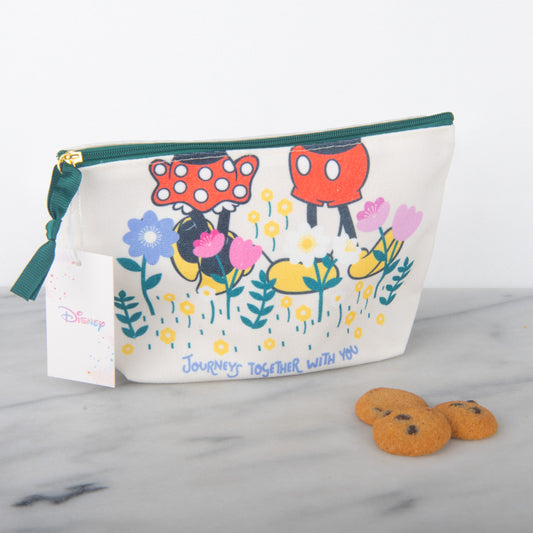 Disney Chocolate Chip Cookies in Mickey and Minnie Cookie Pouch | S$9.90 Only (u.p $28)