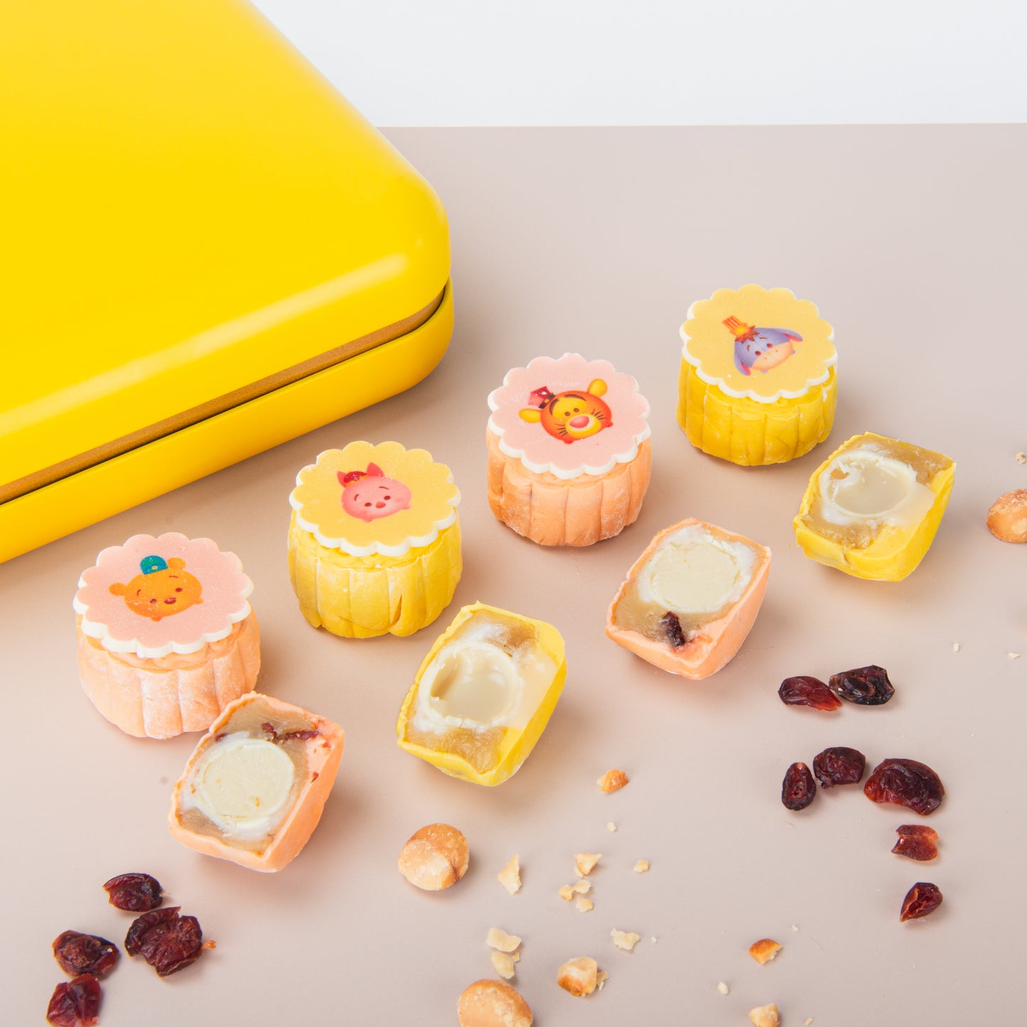 Happy Mid Autumn | Disney Winnie The Pooh and Friends Snowskin Mooncake 4+4pcs Set ($48.80 each) | FREE Winnie The Pooh Tote Bag | (U.P $158.00)