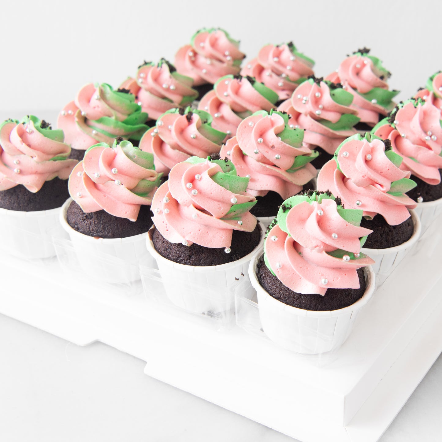 *New*Pink & Green Swirl Mini Cupcakes 16 pcs Set | ($51.80 Nett)