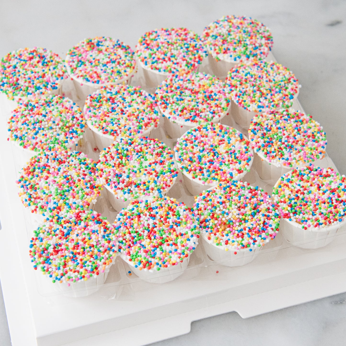 16pcs Viral Dot Cupcake In Gift Box | $48.80 Nett