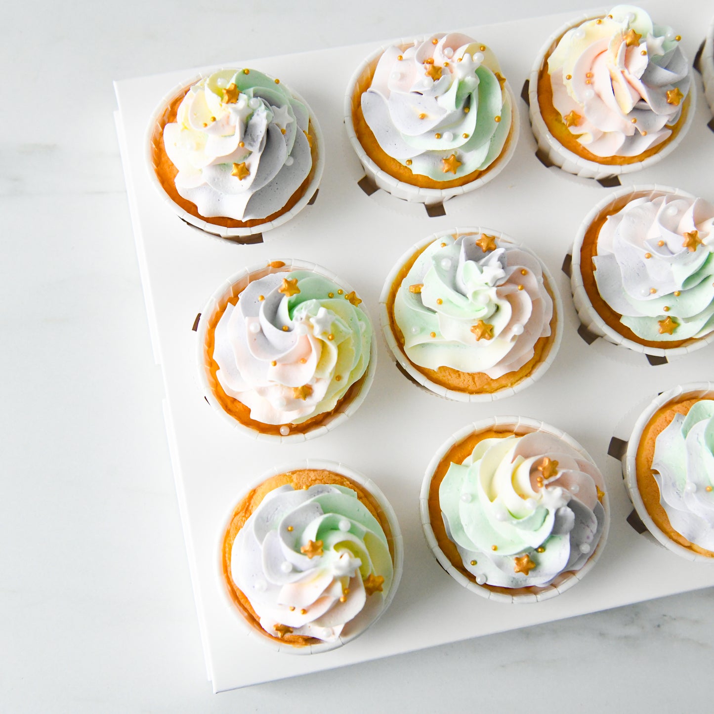 Rainbow Mini Cupcakes 16 pcs Set | U.P $68.80
