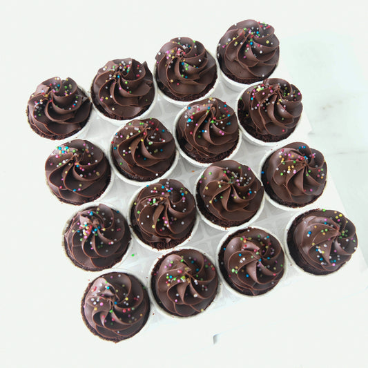 Chocolate Mini Cupcakes 16 pcs Set |(U.P $68.80)