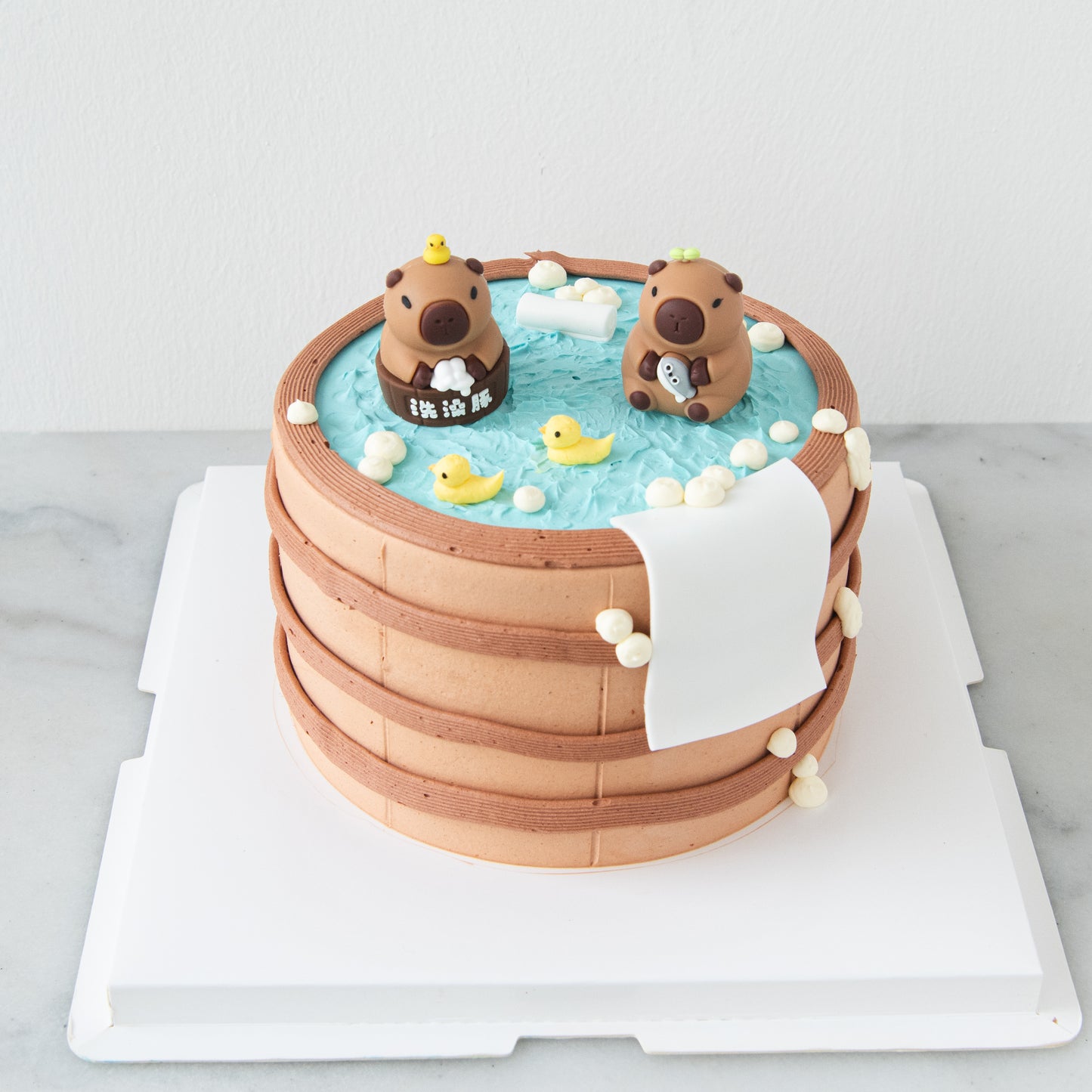 Capybara Hot Springs Cake | U.P $168.00