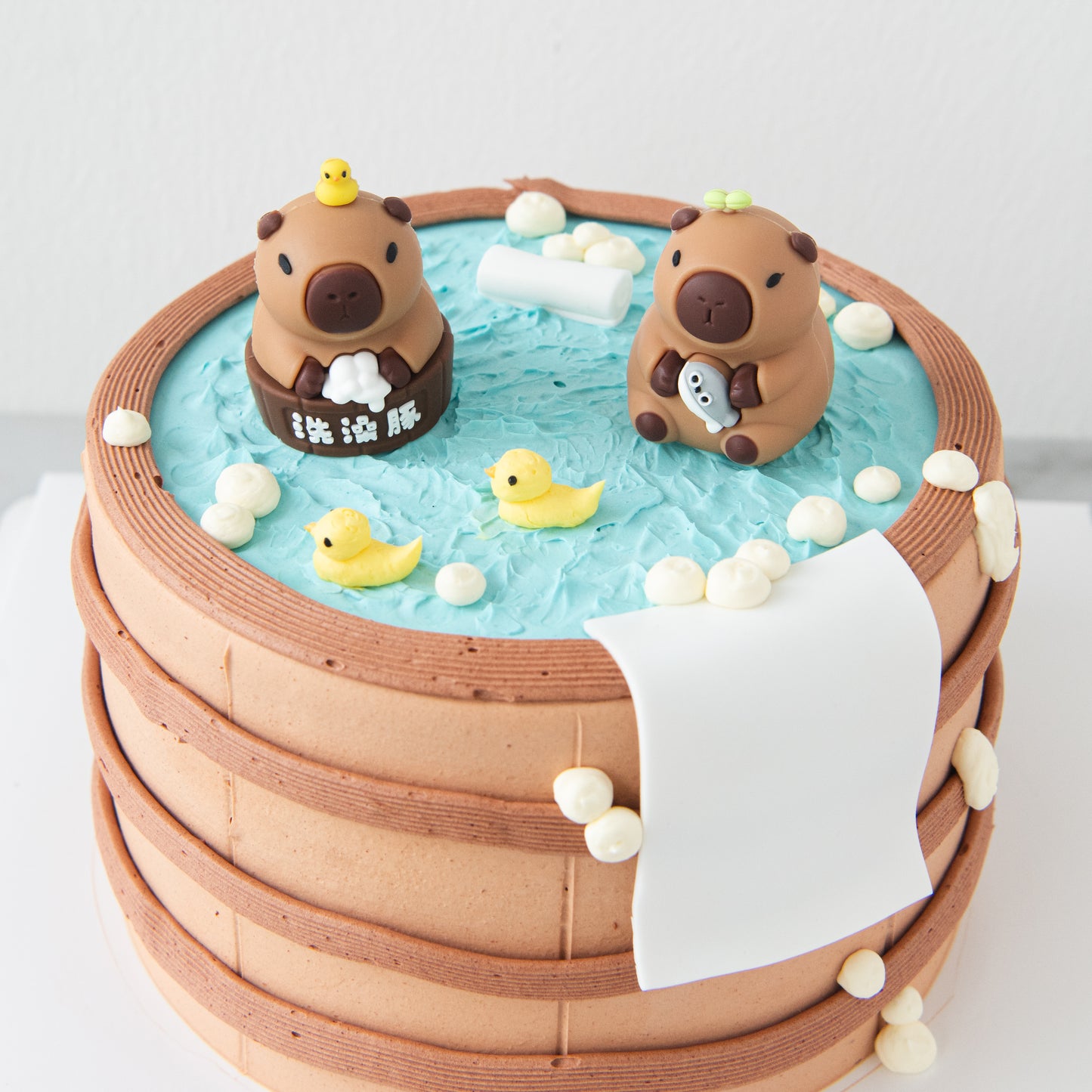 Capybara Hot Springs Cake | U.P $168.00