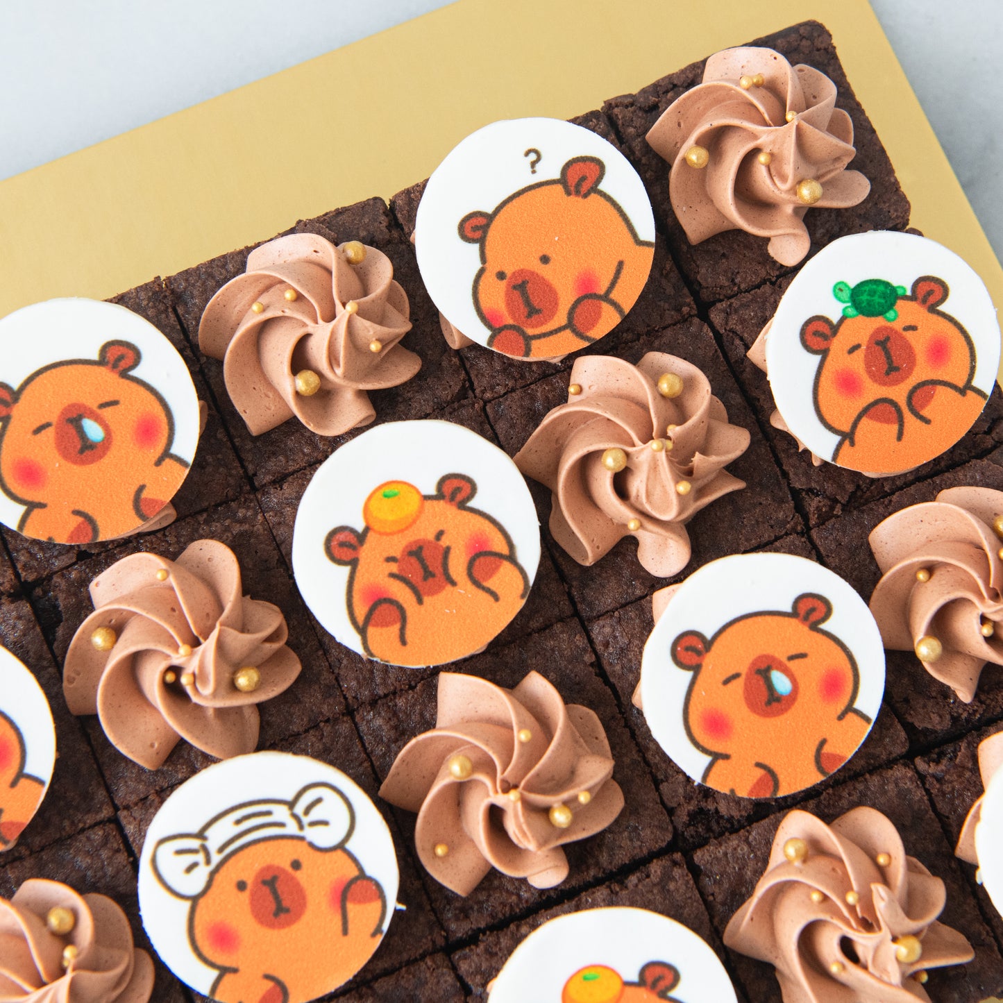 20pcs Capybara Brownie Dessert Box |($51.80 Nett)