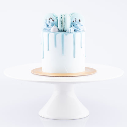 Cookies & Cream Cake Petite | Including 3 pcs Macarons | (U.P $60.00)