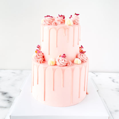 2-Tiers Lychee Rose Cake with 9pcs Macaron (Customised Pre order 3 days in advance)