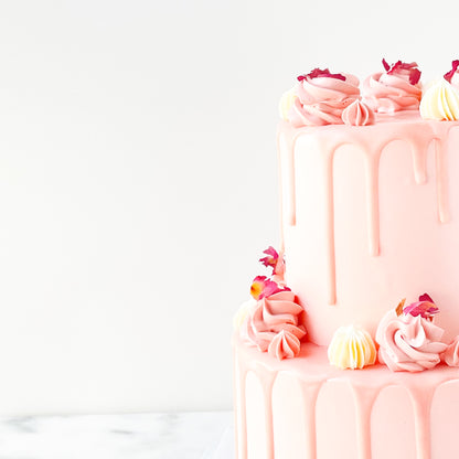 2-Tiers Lychee Rose Cake with 9pcs Macaron (Customised Pre order 3 days in advance)