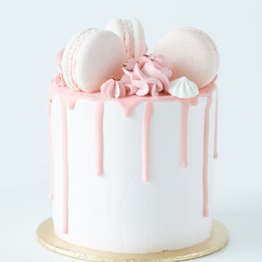 Lychee Rose Cake Petite   | Including 3 pcs Macarons | (U.P $60.00)