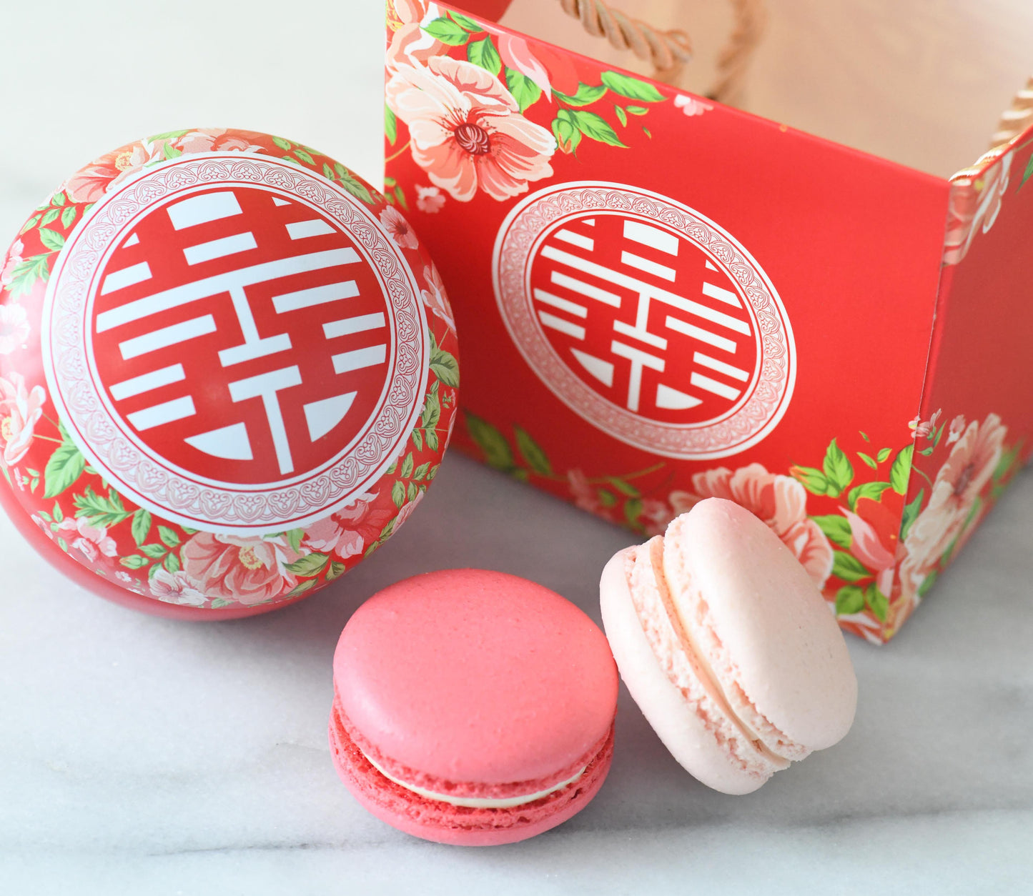 Wedding Door-Gift | 2pcs Macarons in Round Tin "Xi" Box & Paper Bag